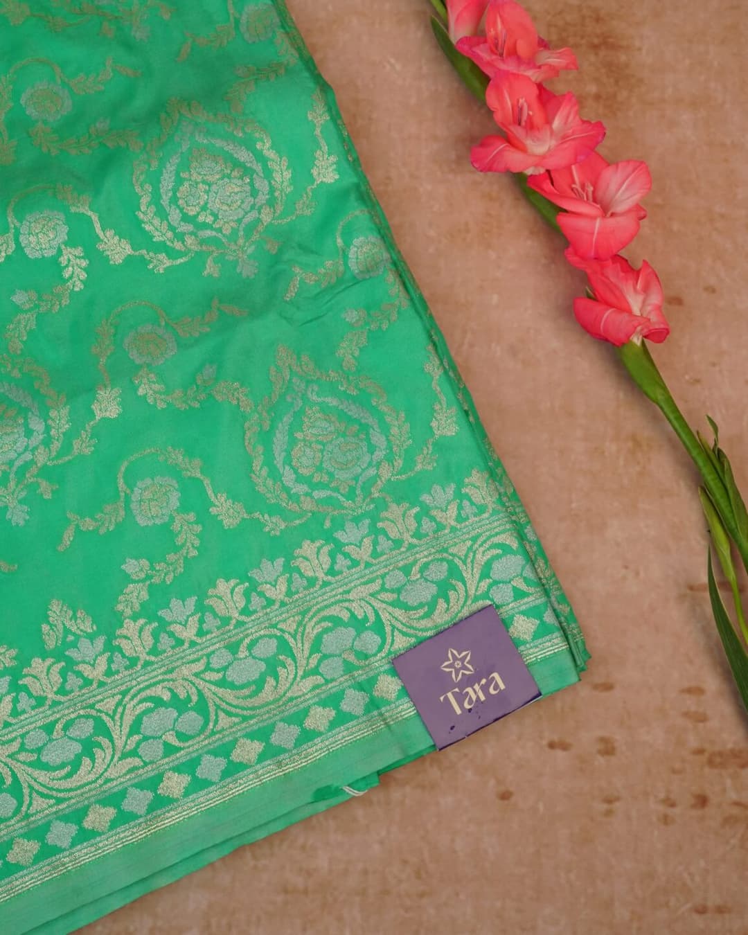 Banarasi Katan Silk Saree – Emerald Green Floral Zari